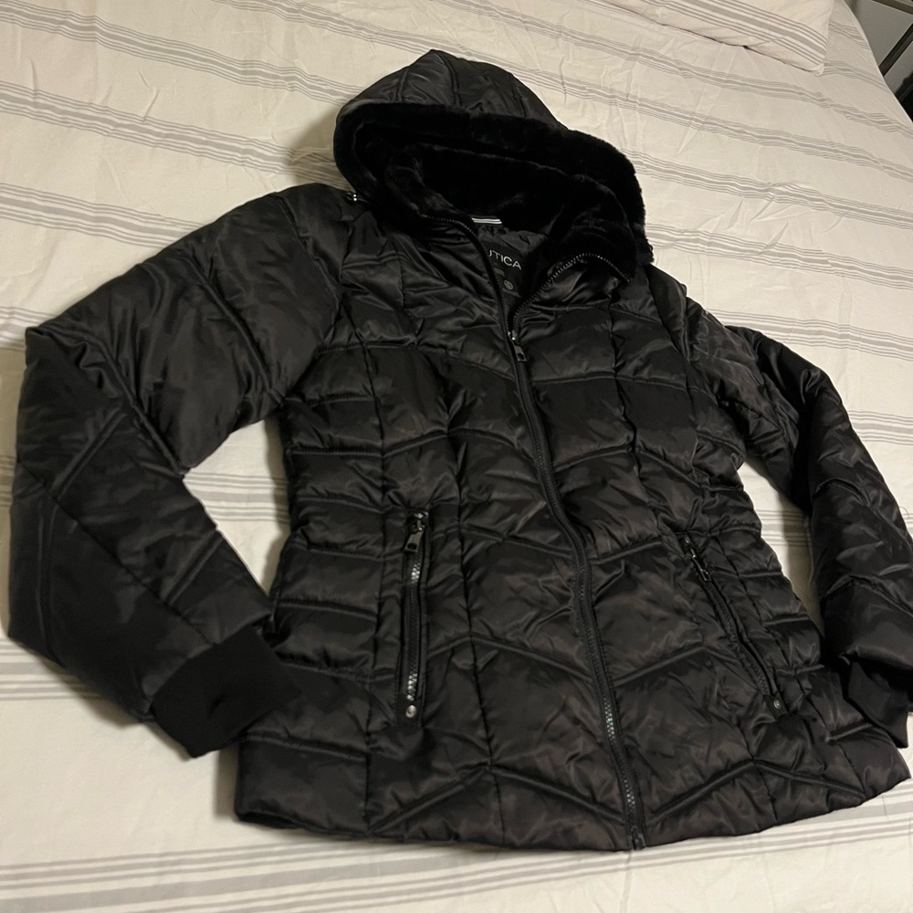 Nautica Women’sHeavyweight Puffer Jacket With Faux Fur Lined Hood